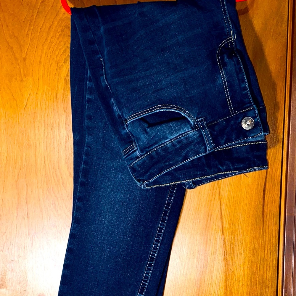 Size 6 jeans - like new!